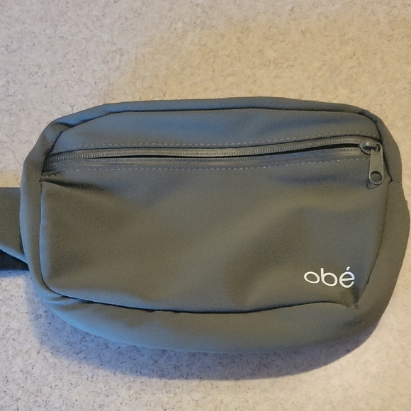 obe Handbags - OBE Green Woman's Waist Pack NWOT